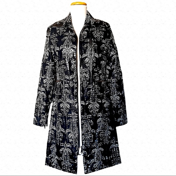 Andiamo Jackets & Blazers - SALE‼️Sz 10 ANDIAMO BROCADE  SNAKE FABRIC BLACK & WHITE COAT. Australian Brand